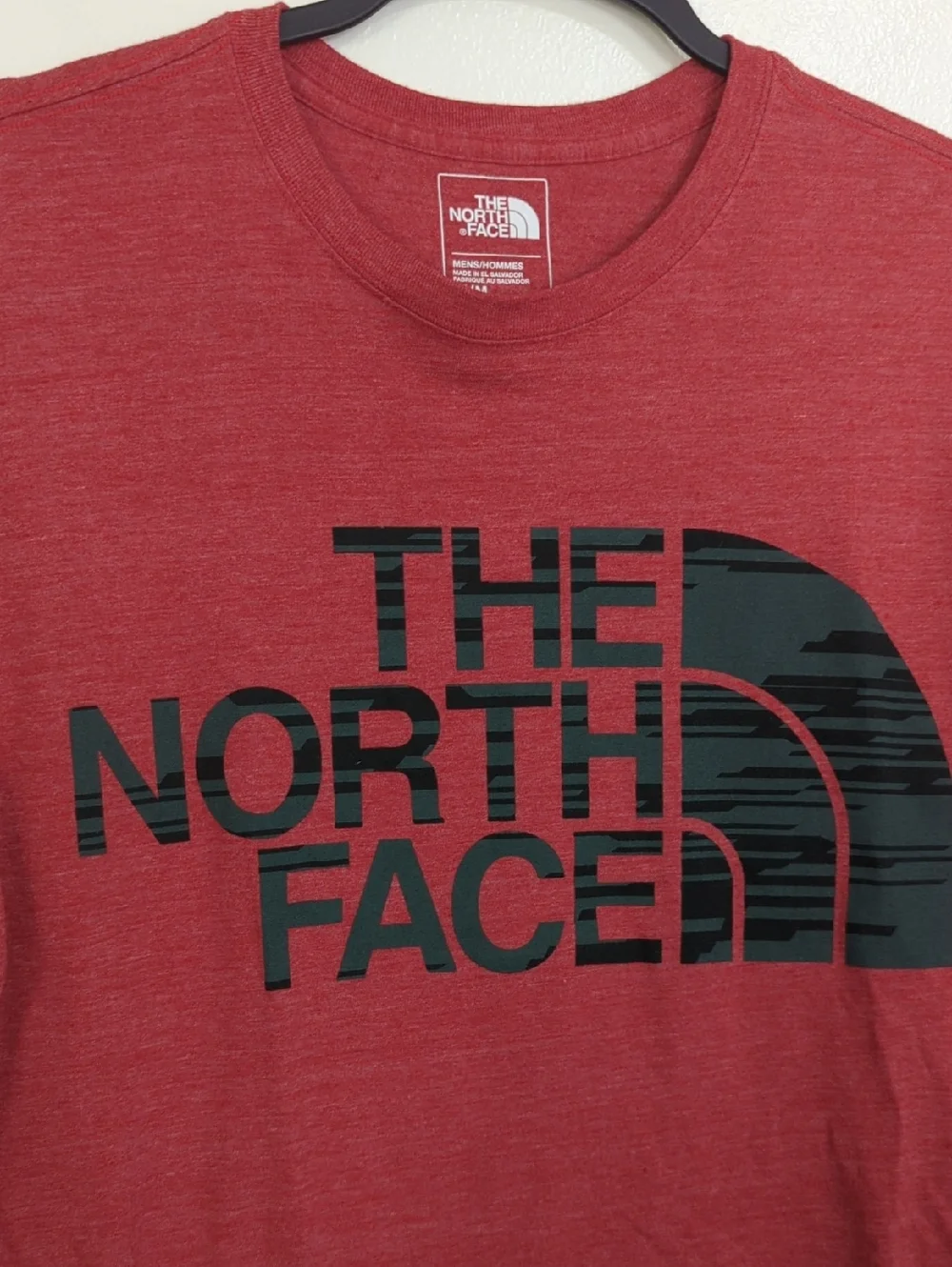 🌸The North Face Heathered Red Slim Fit Short Sleeve‎ T Shirt Size Medium